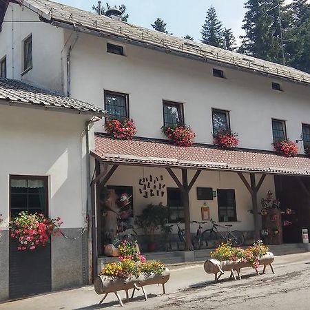 Gostisce Masun Hotel Exterior photo